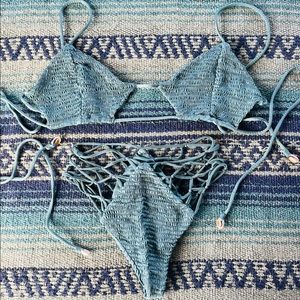 Teal Indah bikini